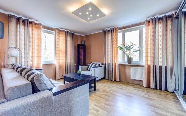 Апартаменты «AG Большевиков 5»