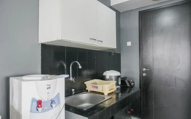 Nice And Warm Studio At Belmont Residence Puri Apartment