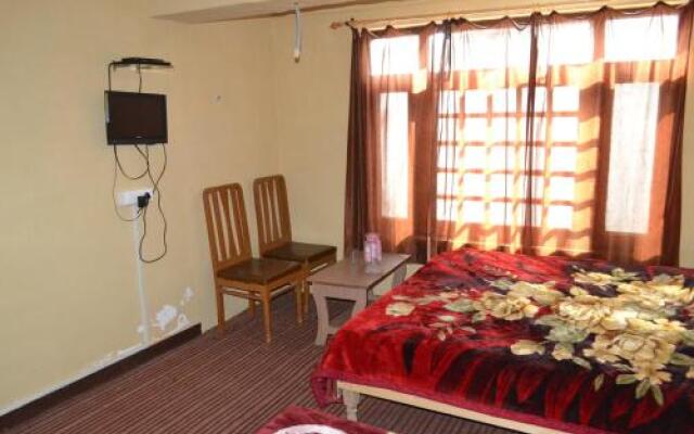 Aashu's Lodge