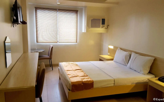 M Suites Hotel