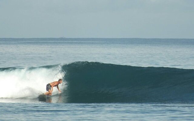Krui Mutun Walur Surf Camp Sumatra