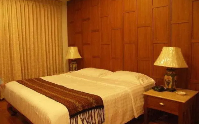 Sailom Resort Bangsaphan