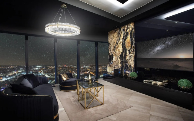 Apartments in Sky Tower with Bathtub near the window