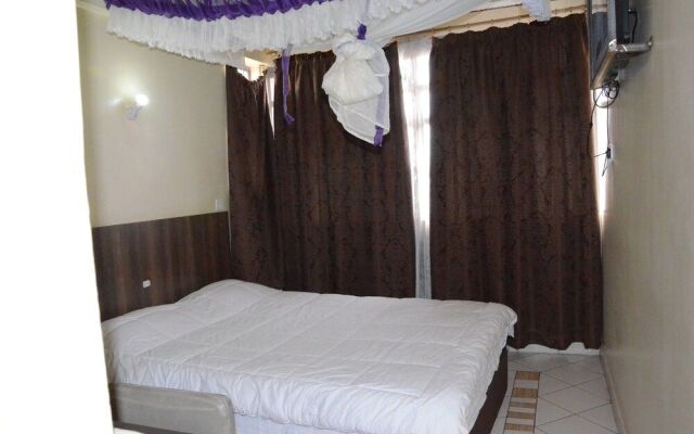 Karibu Hotel