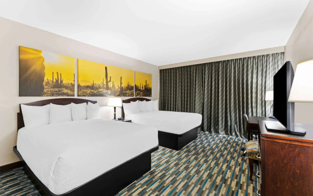 Days Inn & Suites by Wyndham Mesa Near Phoenix