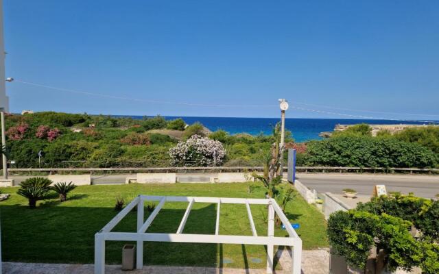 Oasis Park Hotel