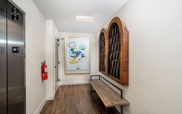 Charming Nashville at the 1865