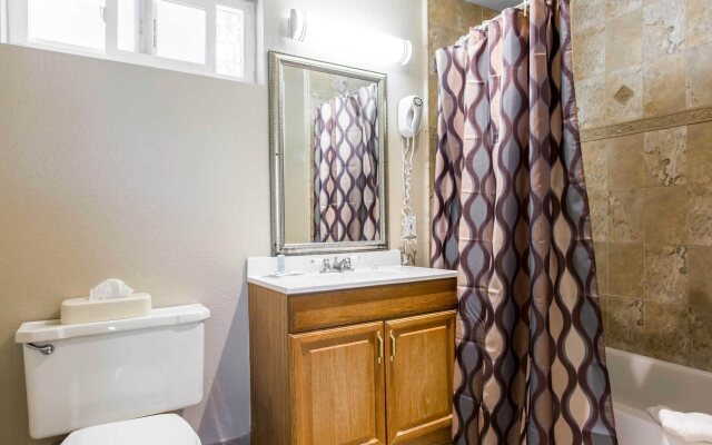 Rodeway Inn Escondido Downtown