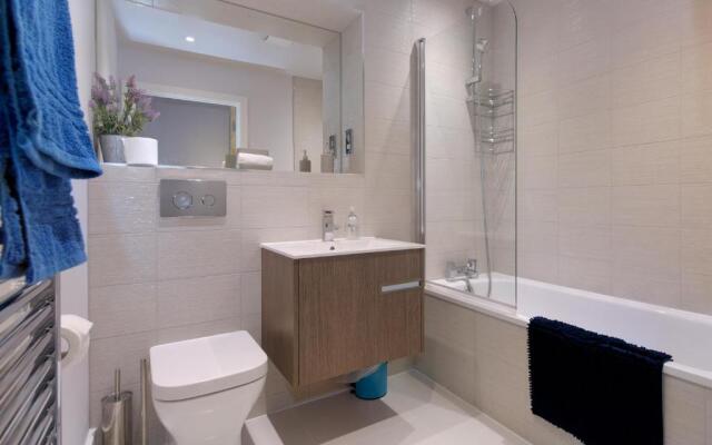 Gorgeous Spacious 2 Bed 2 Bath Apartment