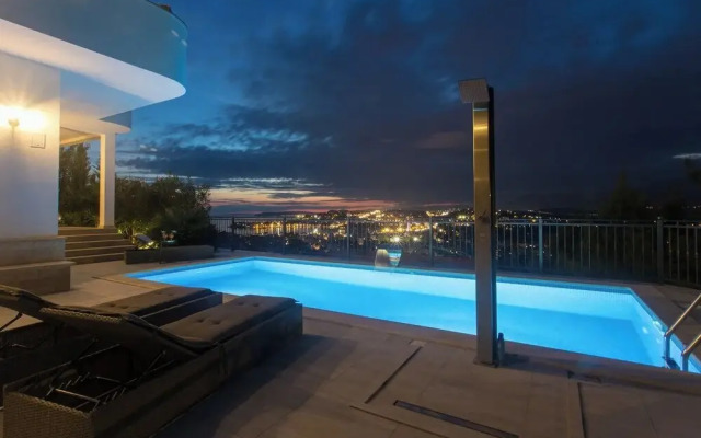 luxury Villa