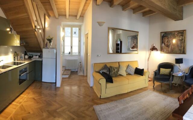 Villa Giudici Luxury app on the Lake