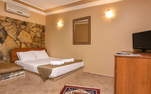 Otel Türk Evi