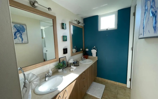 506 Ocean & Marina Views 3 Bed 2 Bath