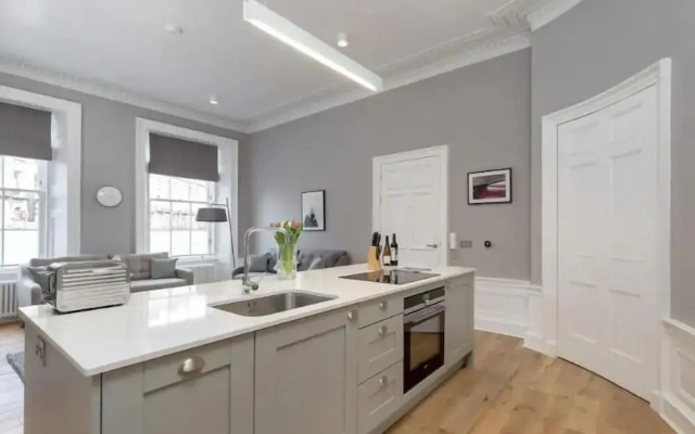 JOIVY Torphichen Street 5 Star Luxury Apartment