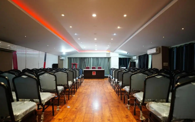 Emarald Hotel Calicut