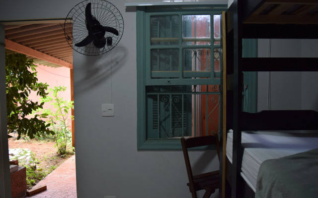 Hobi Hostel Bar & Lounge