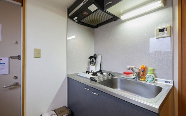 Residential Hotel Amika-F Sangenjaya 303