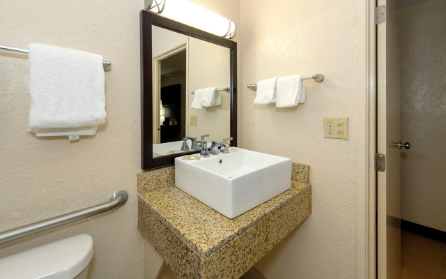 Red Roof Inn Jacksonville - Cruise Port