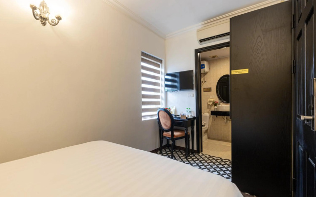 Hanoi House Hotel & Travel – Guest Rooms – Hanoi