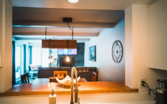 Beautiful Condo 3-eleven at Tremblant Citq 295535