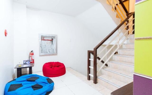 RedDoorz Plus near Robinsons Place Manila