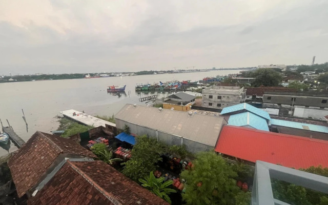 W & H View Residency