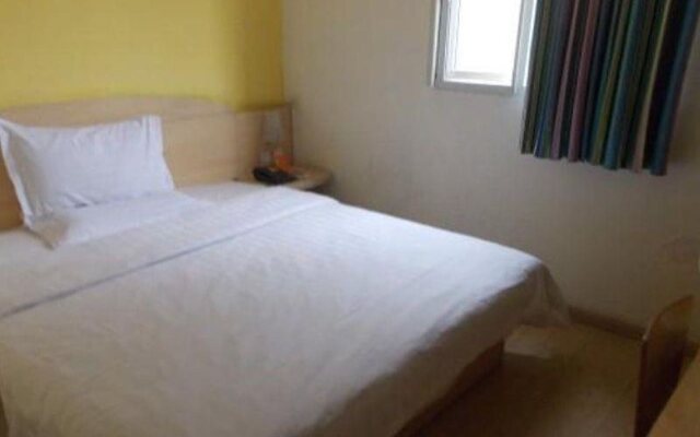 7 Days Inn Chengdu North Railway Train Station Square Branch