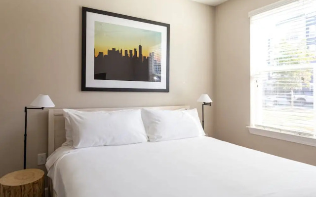 Kasa FreeMoreWest Charlotte