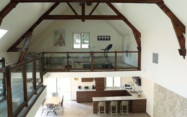 Maison avec piscine intérieure