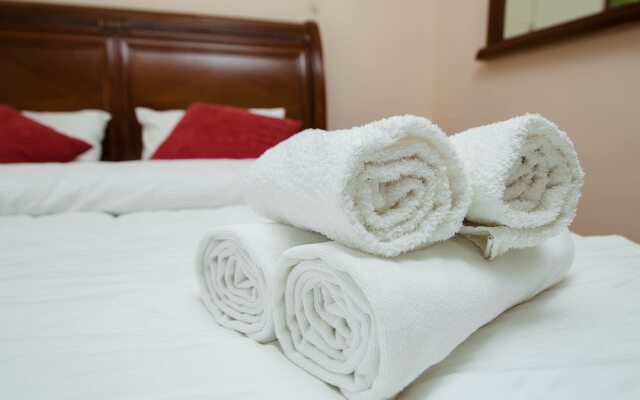 Azat Hotel