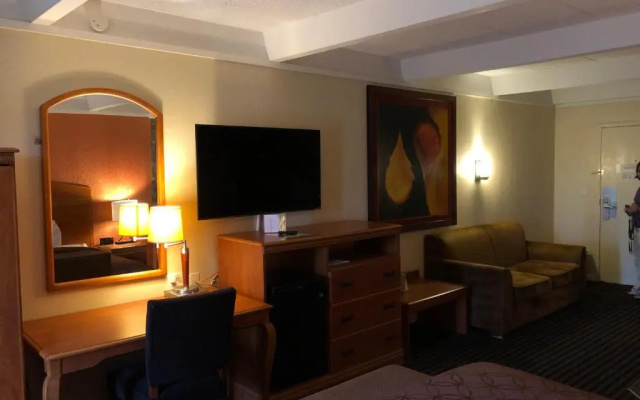 Lexington Inn & Suites NW Chicago Elgin