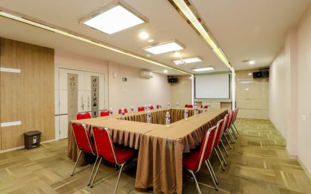 Lovina Inn Hotel Batam