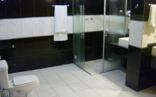 Don Limpone Hotel