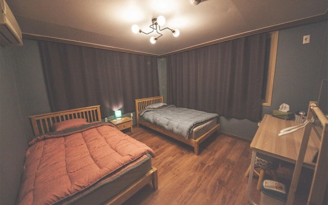 Geojedo Gbro Guest House