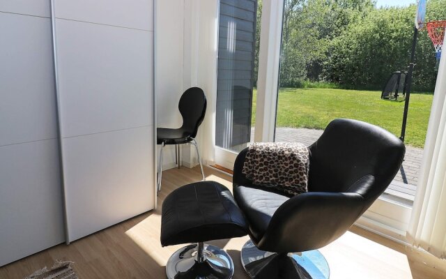 Pretty Holiday Home in Hadsund With Roofed Terrace