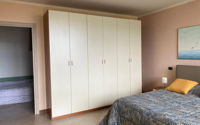 Ampio appartamento vista lago