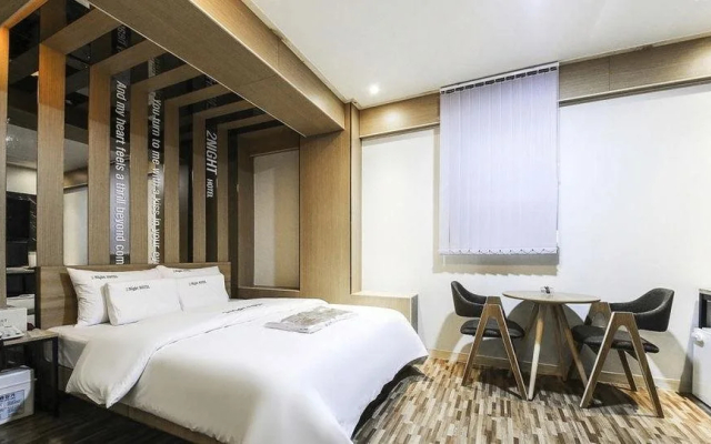 2Night Hotel