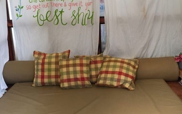 Memory Lane by Esperanza Cafe Bed & Breakfast - Adults Only