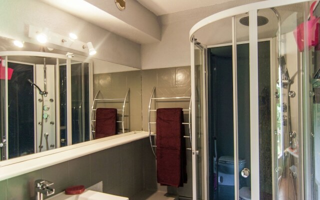 Peaceful Holiday Home in Carsac-aillac With Swimming Pool