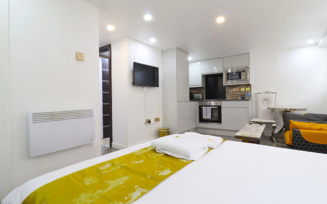 Queen Stay Apartments