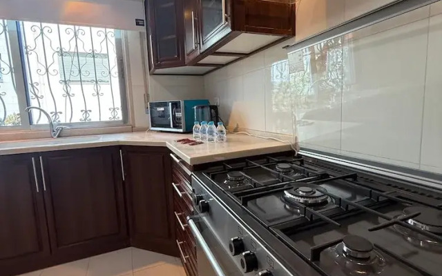 3bedroom Aprt of 200sqm Near Movenpick Hotel Amman