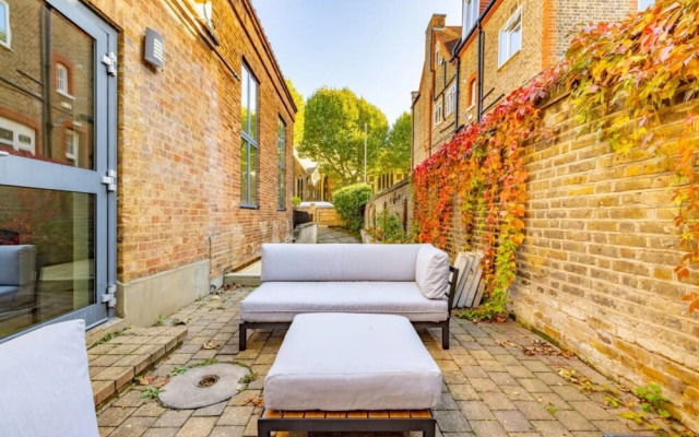 The Clapham - Captivating 2bdr With Garden Parking