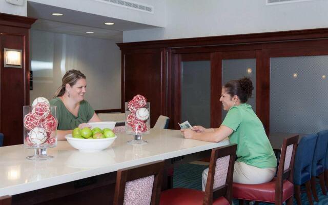 Hampton Inn & Suites Newport/Middletown