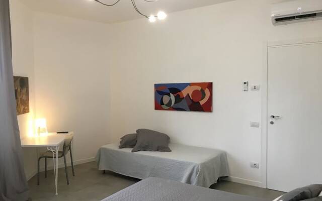 Room Center Station 2