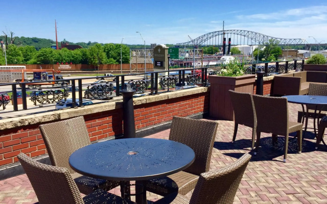 Hotel Julien Dubuque