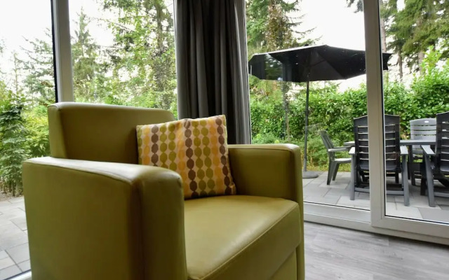 Cosy Chalet w/ Garden Patio