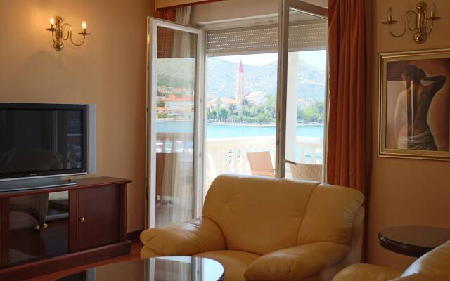 Hotel Trogir Palace