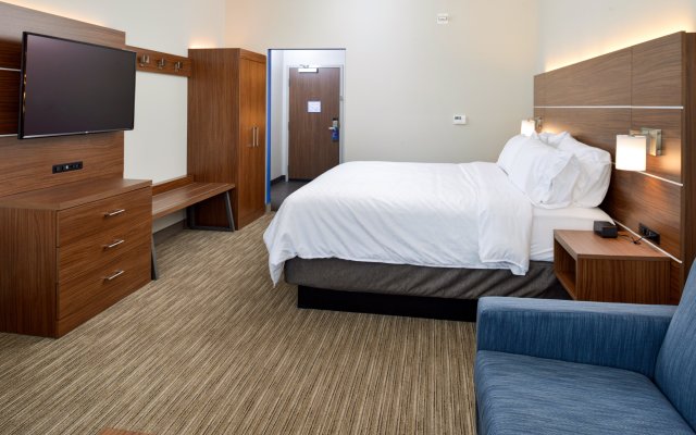 Holiday Inn Express & Suites Elko, an IHG Hotel