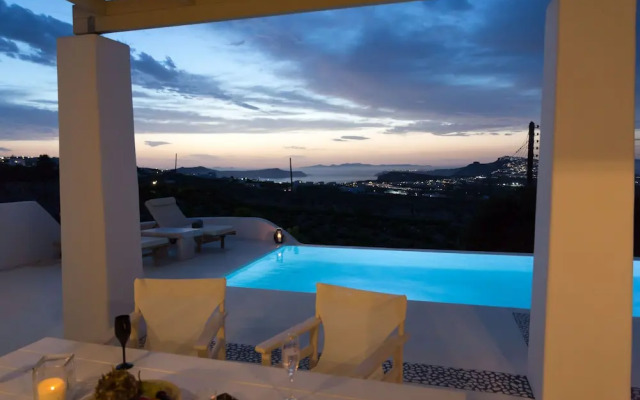 White Orchid Cave House & Studio