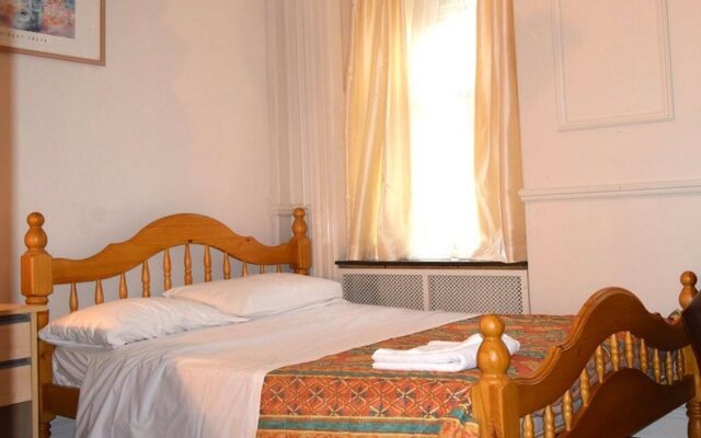 Ventures Hotel
